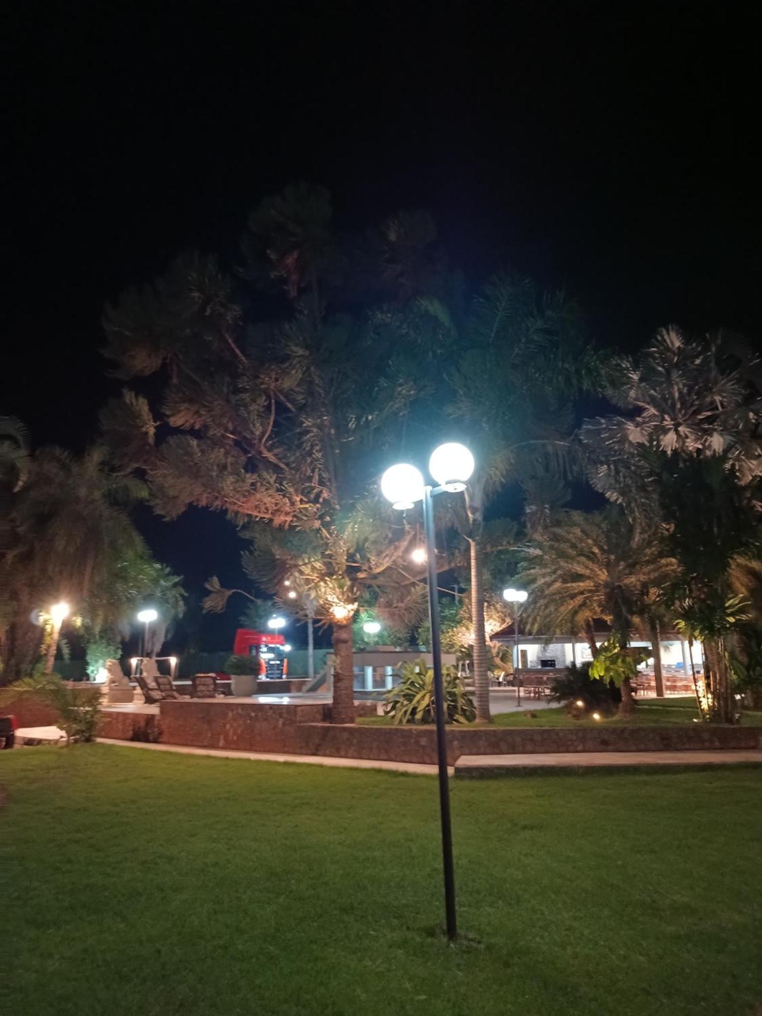Parque Das Arvores Hospedagem E Eventos Barretos Esterno foto